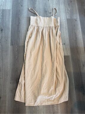 Uniqlo Women’s Beige Dress with Adjustable Straps size Medium